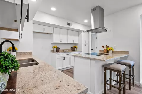 2730 S Calle Morena, Green Valley, AZ 85622