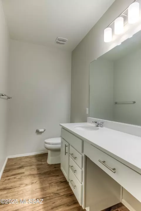 Bath - 14172 E Vardo Dr, Vail, AZ 85641 photo 2 of 3