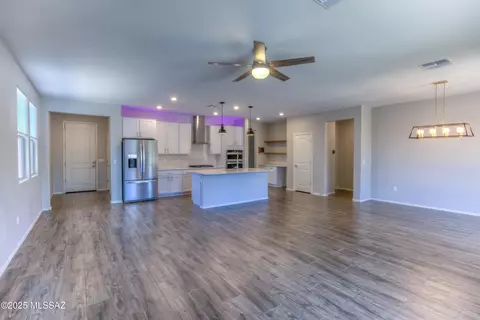 Living - 14172 E Vardo Dr, Vail, AZ 85641 photo 2 of 3
