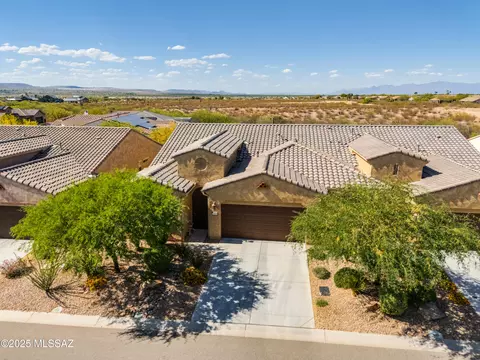 1627 E Horned Lark Dr, Green Valley, AZ 85614