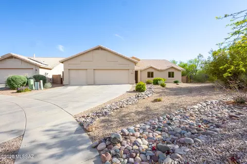 10532 E Malta St, Tucson, AZ 85747 photo 2