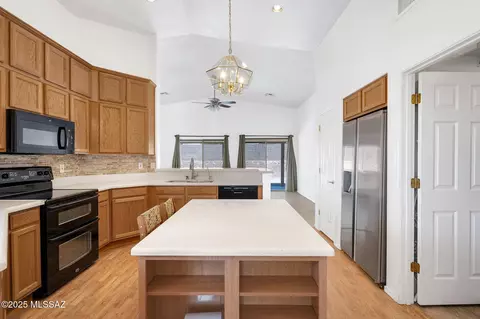 8907 E La Palma Dr, Tucson, AZ 85747 photo 6