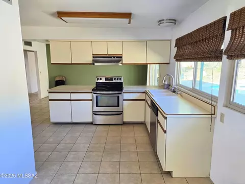 9060 Eagle Pl, Tucson, AZ 85749 photo 5