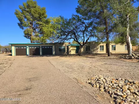 9060 Eagle Pl, Tucson, AZ 85749 photo 2