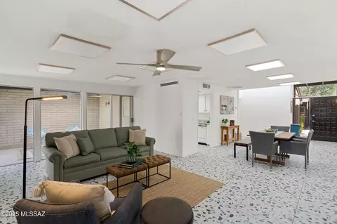 5701 E Glenn St #57, Tucson, AZ 85712