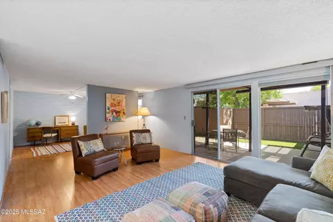 5701 E Glenn St #61, Tucson, AZ 85712