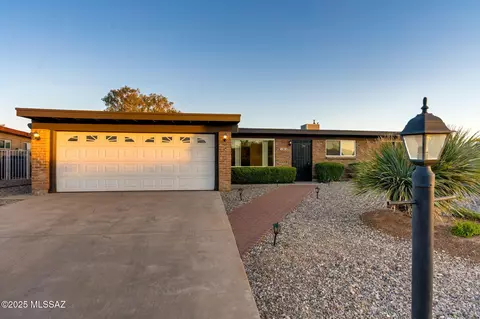 9010 E 3rd St, Tucson, AZ 85710 photo 4