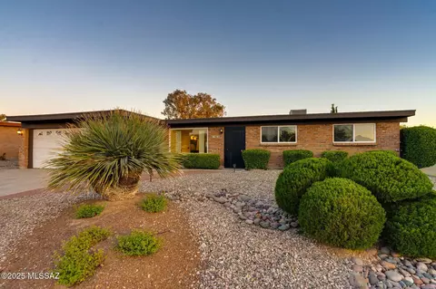 9010 E 3rd St, Tucson, AZ 85710 photo 2
