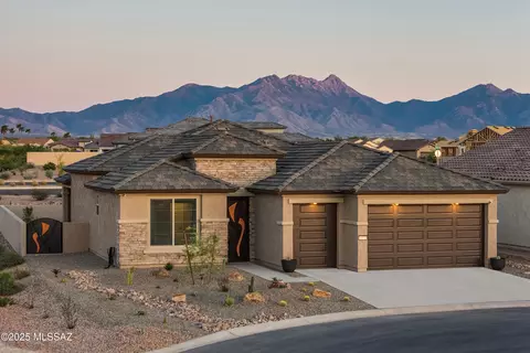 1972 N Star View Ln, Green Valley, AZ 85614