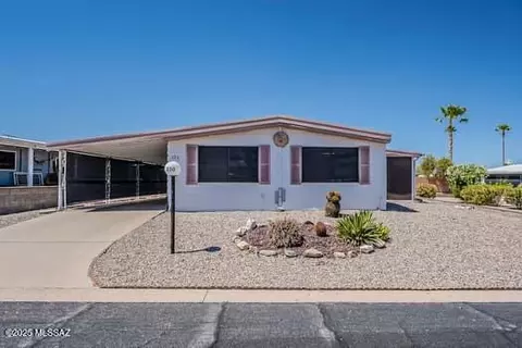 230 W Rosa Dr, Green Valley, AZ 85614