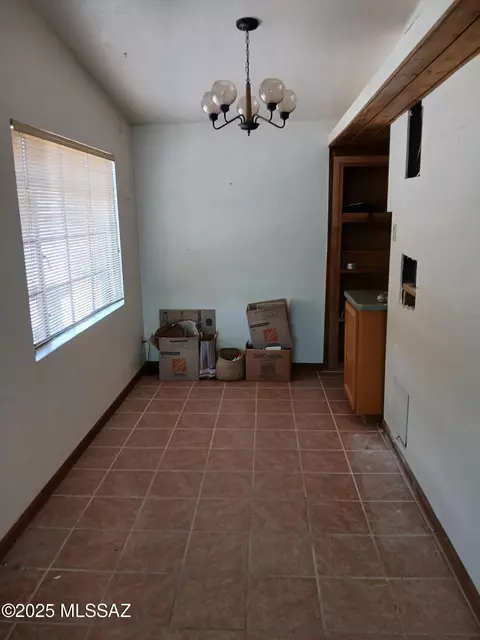 Dining - 4308 E Montecito St, Tucson, AZ 85711 photo 1 of 1