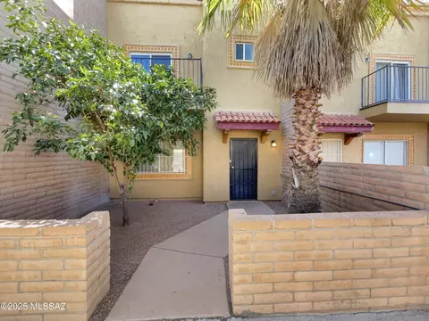 3526 S Mission Rd #5, Tucson, AZ 85713