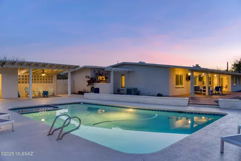 4861 E Camino La Brinca, Tucson, AZ 85718
