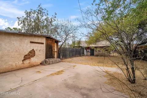 Exterior - 823 E Freeman Pl, Tucson, AZ 85719 photo 5 of 5