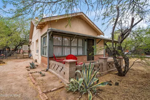 823 E Freeman Pl, Tucson, AZ 85719