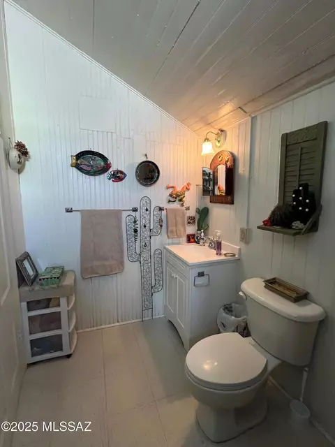 Bath - 351 E 5th St, Benson, AZ 85602 photo 4 of 5