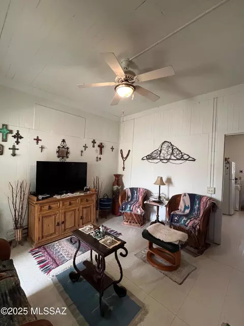 Living - 351 E 5th St, Benson, AZ 85602 photo 4 of 6