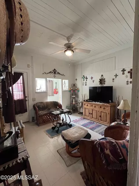 Living - 351 E 5th St, Benson, AZ 85602 photo 5 of 6