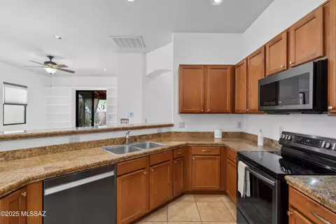 385 E Cedarvale Rd, Tucson, AZ 85704 photo 7