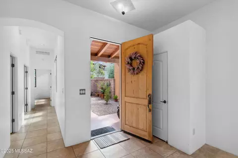 385 E Cedarvale Rd, Tucson, AZ 85704 photo 3