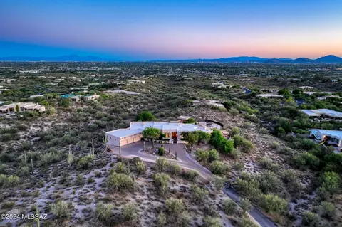 3530 E Calle Puerta De Acero, Tucson, AZ 85718
