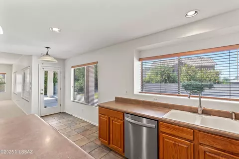 Kitchen - 7772 E Sam Hill Pl, Tucson, AZ 85750 photo 4 of 4