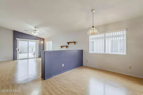 9043 E Weyburn Dr, Tucson, AZ 85730