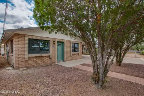 6728 S Missiondale Rd, Tucson, AZ 85756