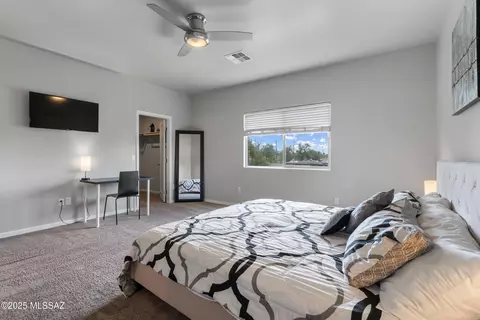 Bedroom - 156 E Stone Ct, Tucson, AZ 85705 photo 3 of 9