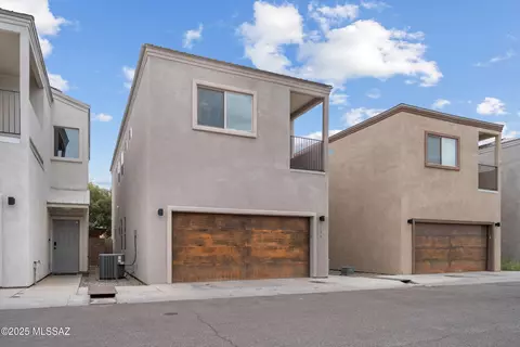 Exterior - 156 E Stone Ct, Tucson, AZ 85705 photo 2 of 4