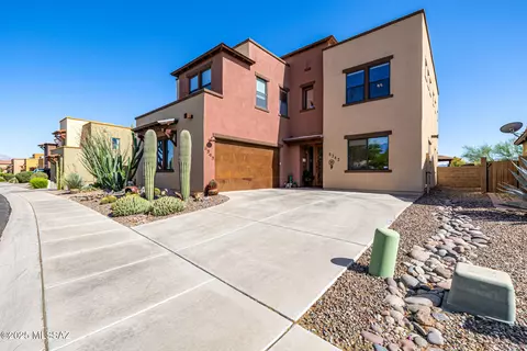 8343 N Douglas Fir Dr, Tucson, AZ 85743