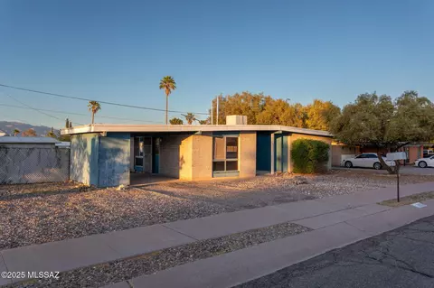 8133 E 6th St, Tucson, AZ 85710