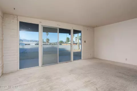 Living - 8133 E 6th St, Tucson, AZ 85710 photo 2 of 2