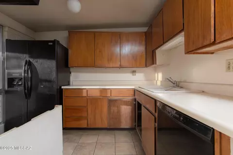 Kitchen - 8133 E 6th St, Tucson, AZ 85710 photo 2 of 2