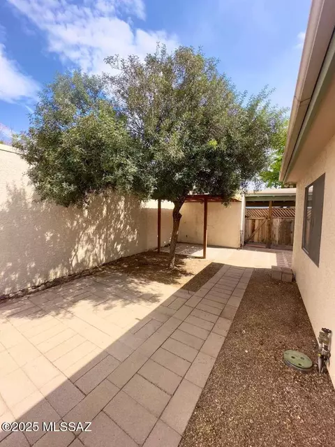 Exterior - 4317 E Old Mill Rd, Tucson, AZ 85712 photo 5 of 6