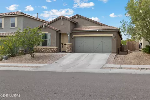 Exterior - 14233 E Hub Dr, Vail, AZ 85641 photo 1 of 6