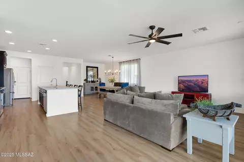 14239 E Axle Dr, Vail, AZ 85641 photo 5