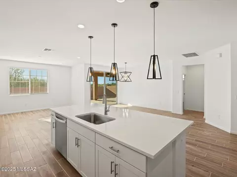 10414 E Silver Fox Dr, Tucson, AZ 85748 photo 3