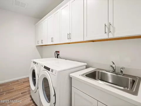 10414 E Silver Fox Dr, Tucson, AZ 85748