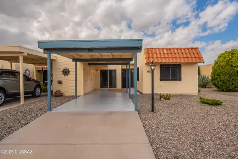 1211 S Alpine Cir, Green Valley, AZ 85614
