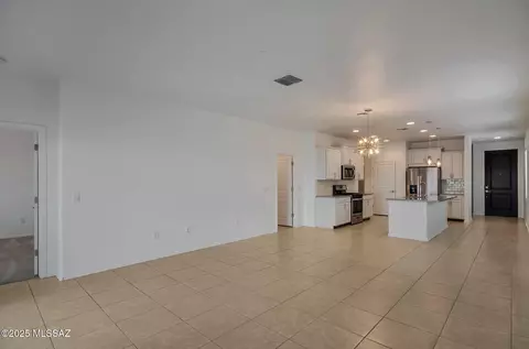 Living - 14273 E Placita Lago Verde, Vail, AZ 85641 photo 2 of 3