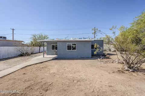 2611 W Quail Rd, Tucson, AZ 85746
