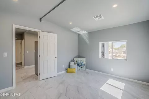 2611 W Quail Rd, Tucson, AZ 85746 photo 12