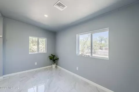 2611 W Quail Rd, Tucson, AZ 85746 photo 5