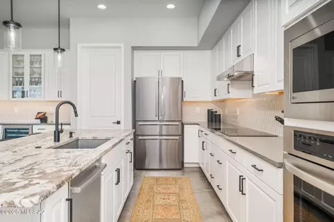 Kitchen - 10465 E Ocotillo Rim Trl, Vail, AZ 85641 photo 5 of 5