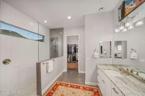 Bath - 10465 E Ocotillo Rim Trl, Vail, AZ 85641 photo 1 of 6