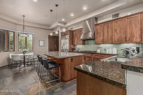 7211 E Desert Moon Loop, Tucson, AZ 85750 photo 17