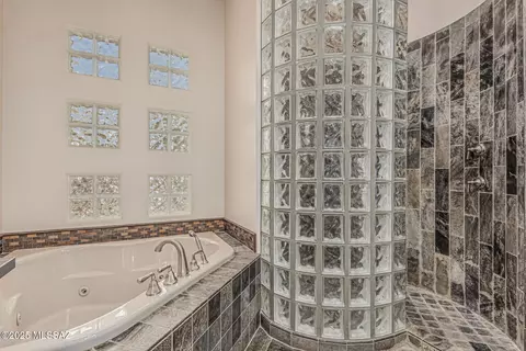 7211 E Desert Moon Loop, Tucson, AZ 85750 photo 27