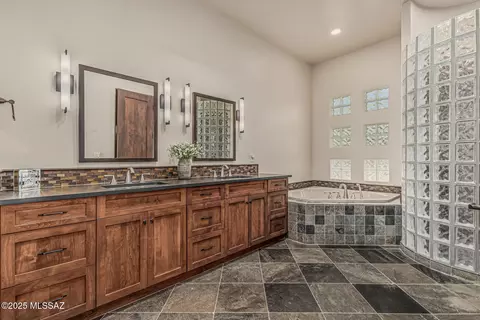 7211 E Desert Moon Loop, Tucson, AZ 85750 photo 26