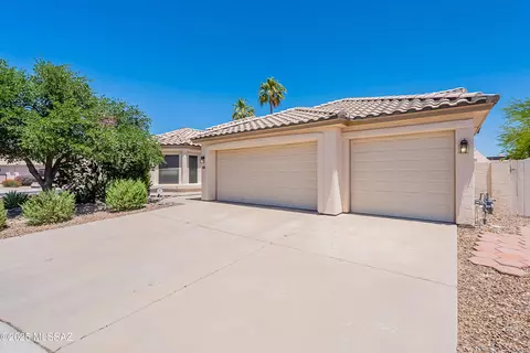 8348 N Mammoth Dr, Tucson, AZ 85743